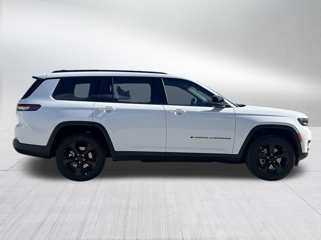 new 2025 Jeep Grand Cherokee L car, priced at $40,300