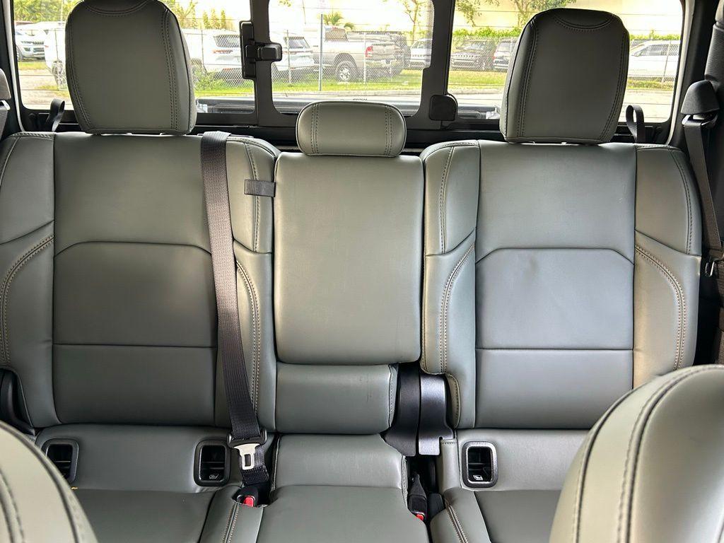 new 2026 Jeep Gladiator car, priced at $57,748