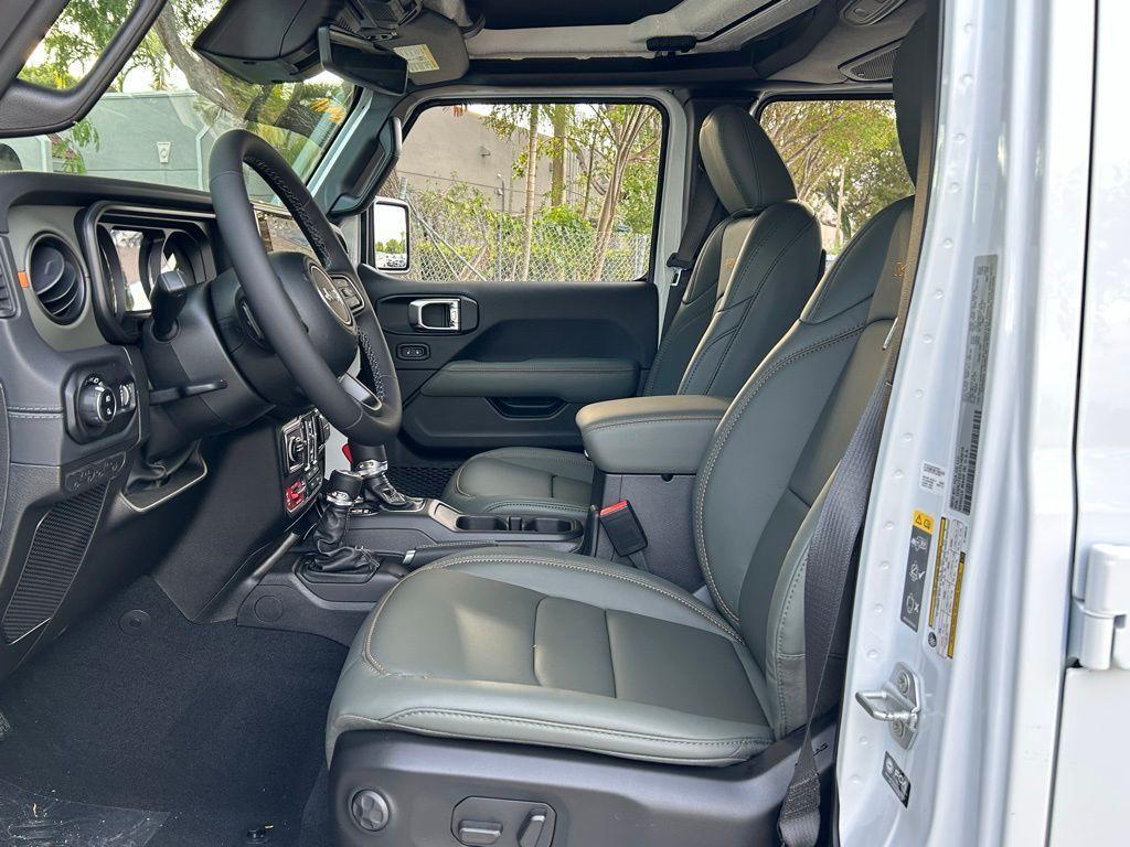 new 2026 Jeep Gladiator car, priced at $57,748