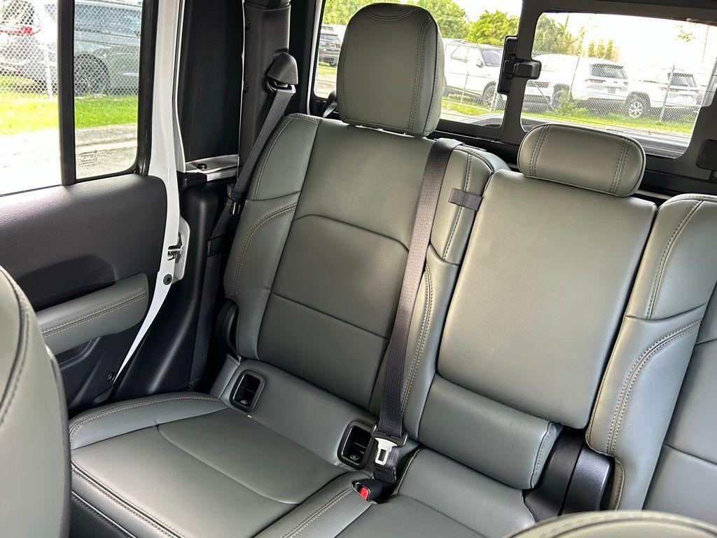 new 2026 Jeep Gladiator car, priced at $57,748