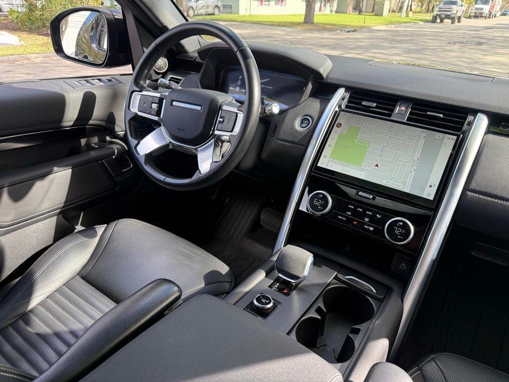 used 2021 Land Rover Discovery car, priced at $26,996
