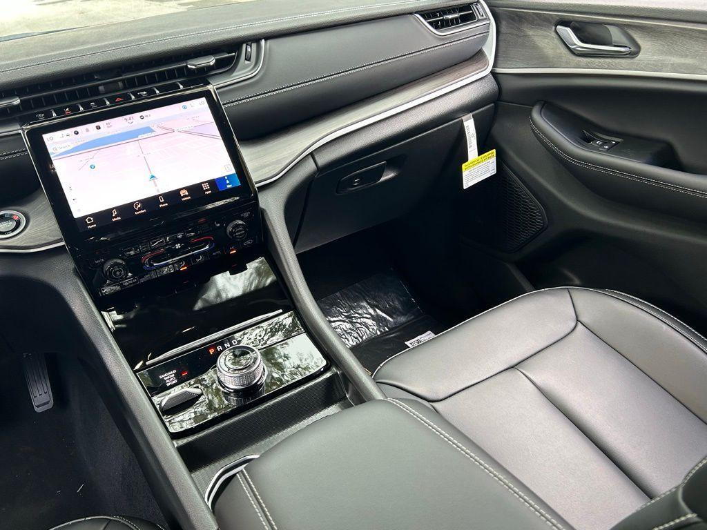 new 2025 Jeep Grand Cherokee L car, priced at $43,020