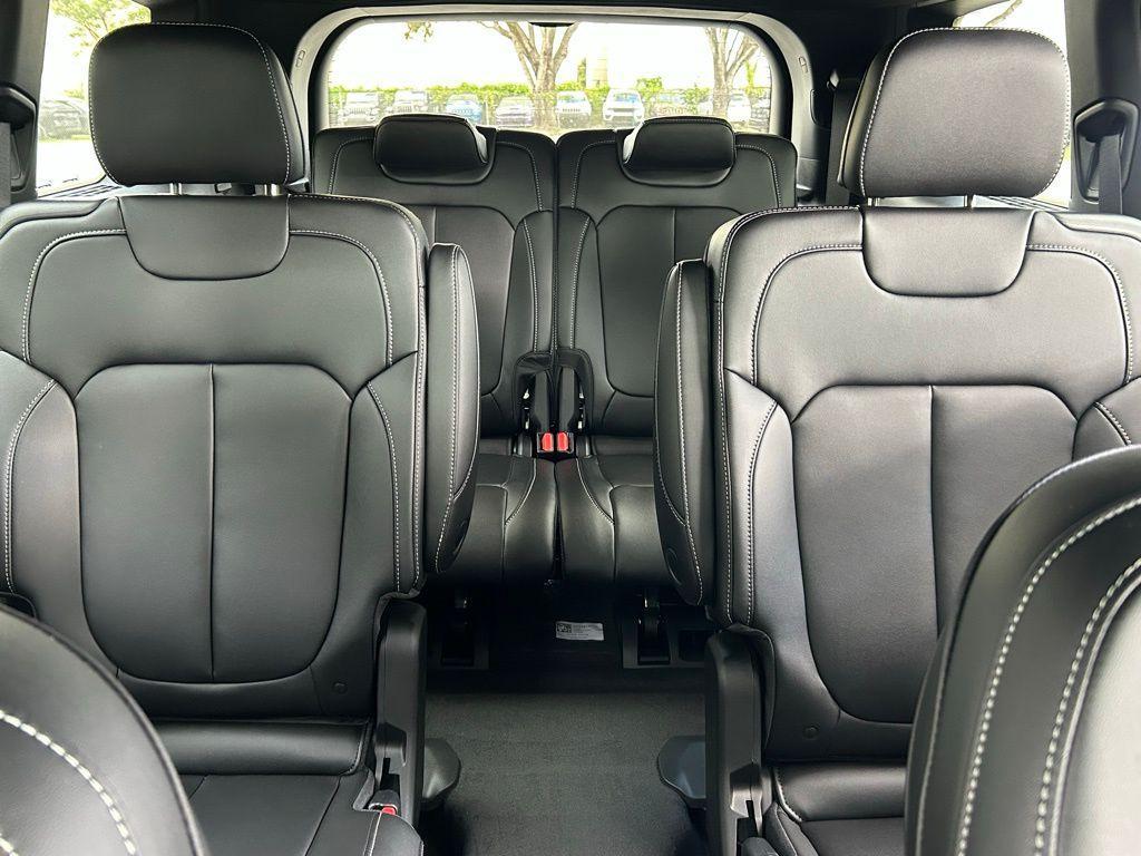 new 2025 Jeep Grand Cherokee L car, priced at $43,020