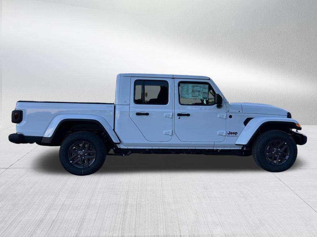 new 2026 Jeep Gladiator car, priced at $44,867