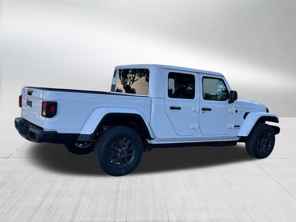 new 2026 Jeep Gladiator car, priced at $44,867