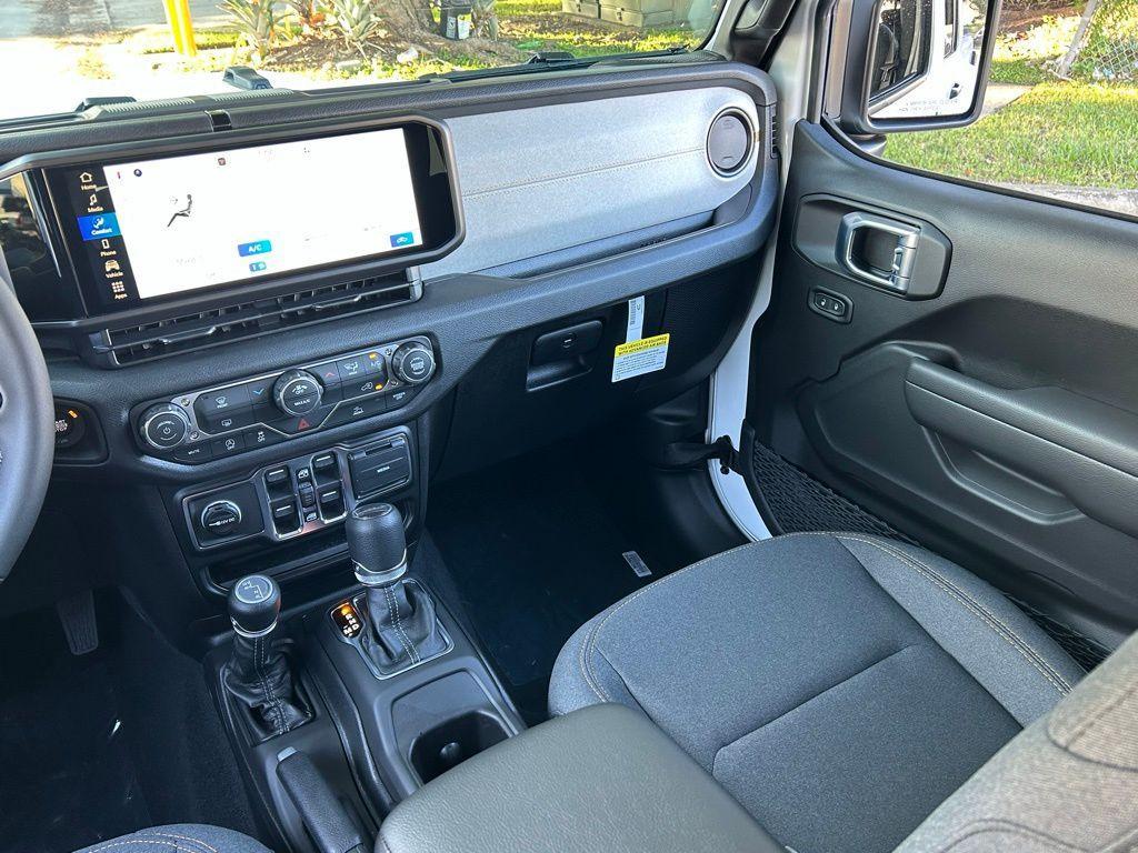 new 2026 Jeep Gladiator car, priced at $44,867