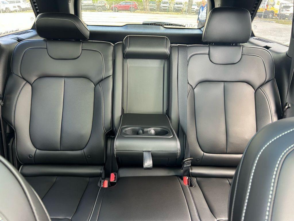 new 2025 Jeep Grand Cherokee car, priced at $42,026