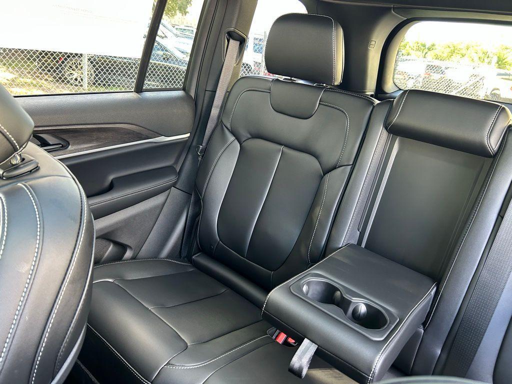 new 2026 Jeep Grand Cherokee car, priced at $46,365