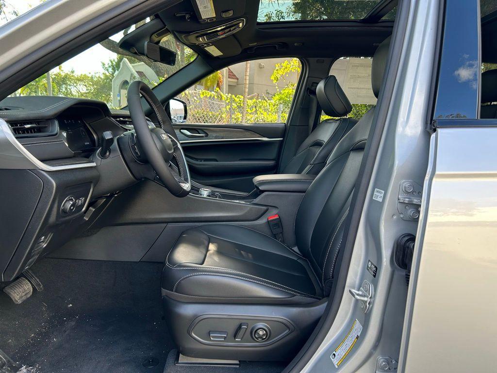 new 2026 Jeep Grand Cherokee car, priced at $46,365