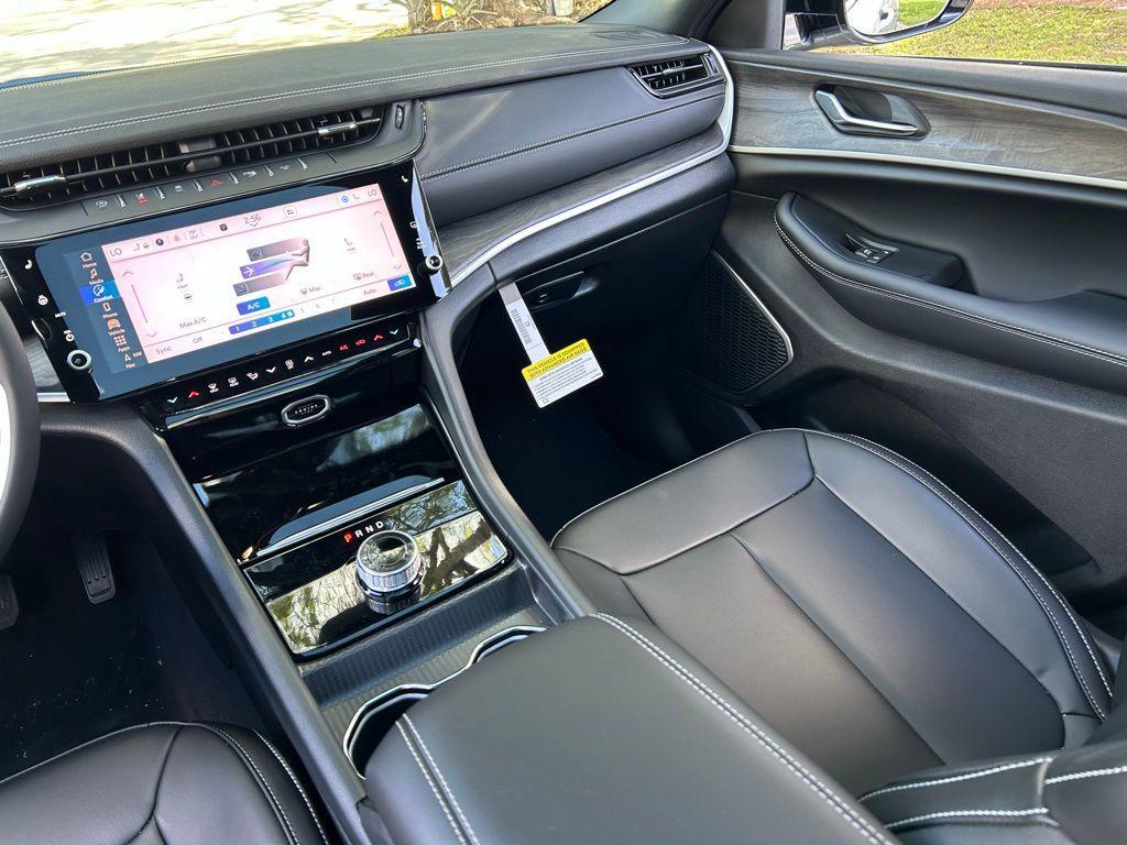 new 2026 Jeep Grand Cherokee car, priced at $46,365