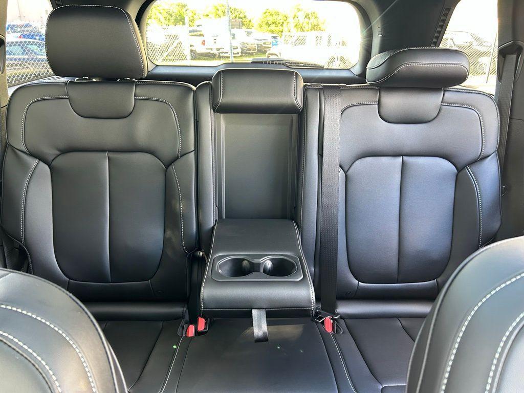 new 2026 Jeep Grand Cherokee car, priced at $46,365