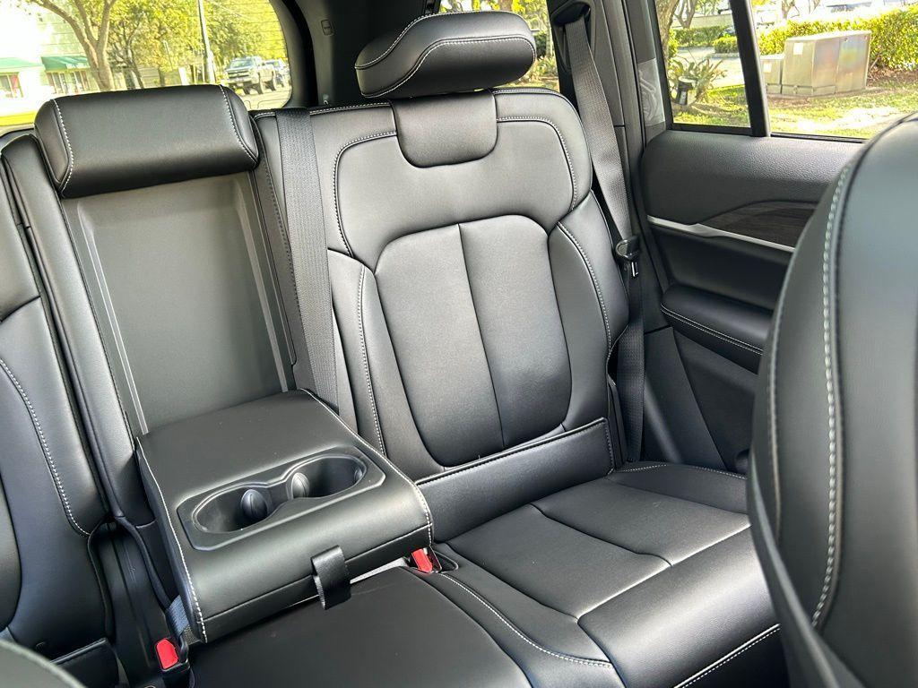 new 2026 Jeep Grand Cherokee car, priced at $46,365