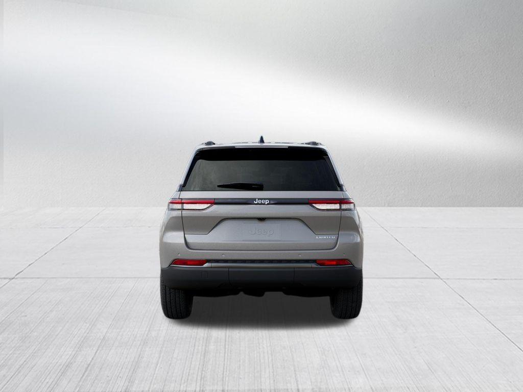 new 2026 Jeep Grand Cherokee car, priced at $44,901