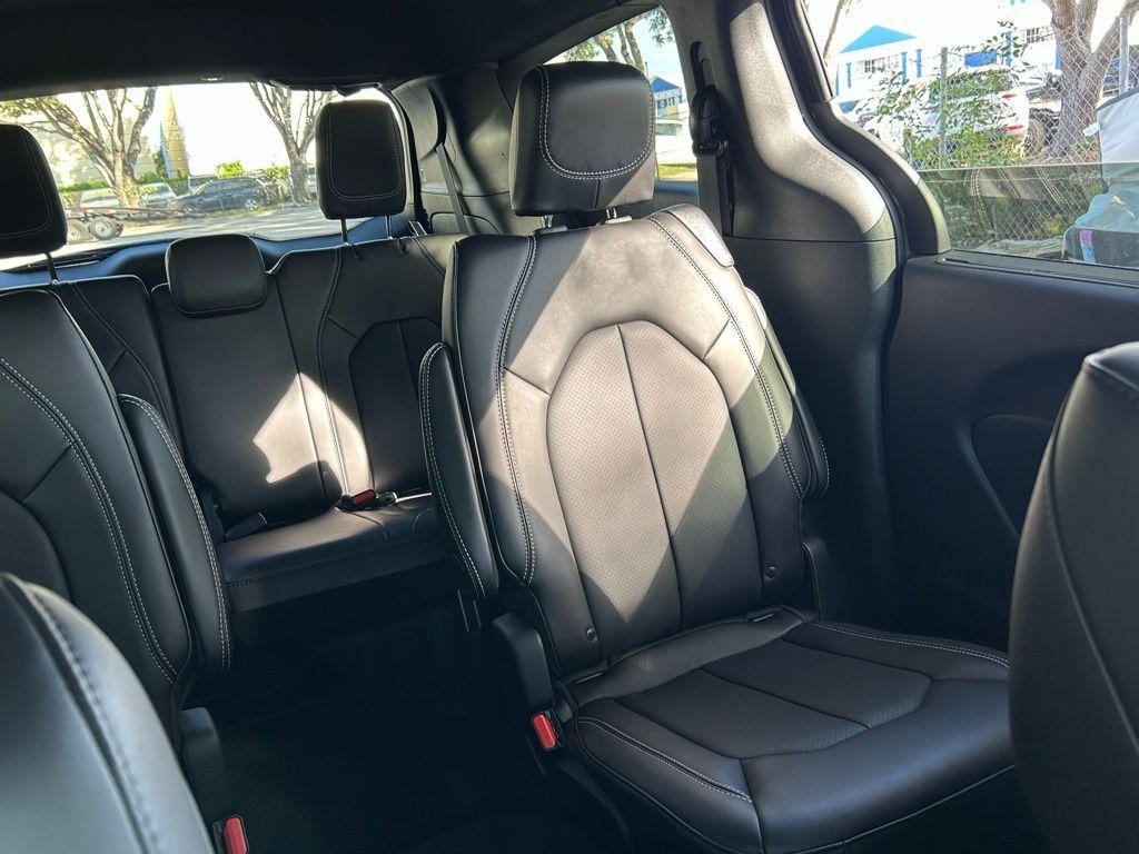 new 2026 Chrysler Pacifica car, priced at $42,433