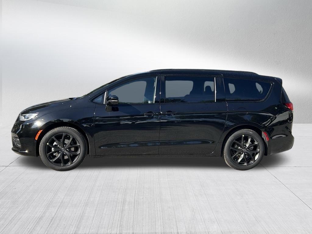 new 2026 Chrysler Pacifica car, priced at $42,433