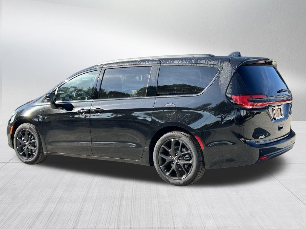 new 2026 Chrysler Pacifica car, priced at $42,433
