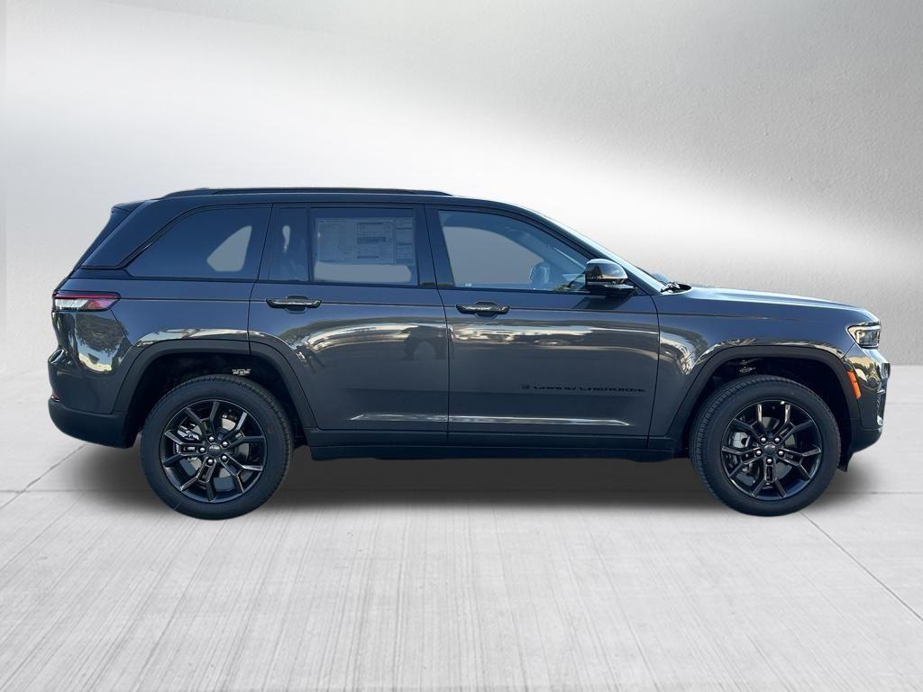 new 2025 Jeep Grand Cherokee car, priced at $44,562