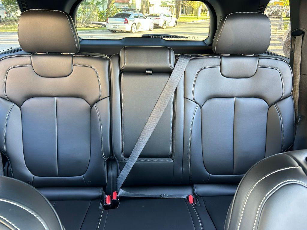 new 2025 Jeep Grand Cherokee car, priced at $44,562