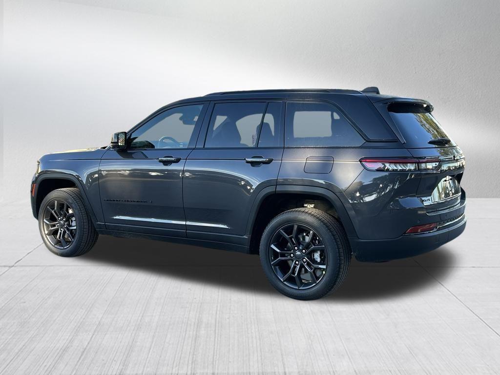 new 2025 Jeep Grand Cherokee car, priced at $44,562