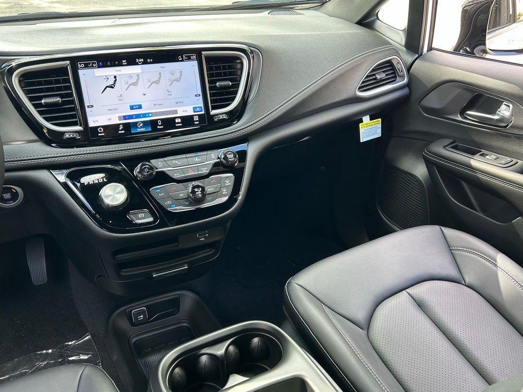 new 2026 Chrysler Pacifica car, priced at $40,945