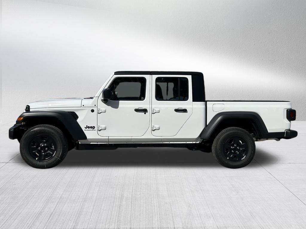 new 2026 Jeep Gladiator car, priced at $40,176