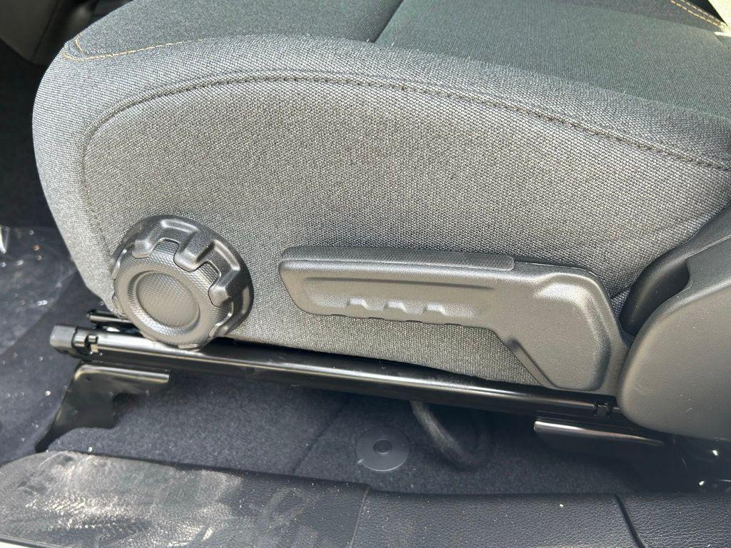 new 2026 Jeep Gladiator car, priced at $40,176