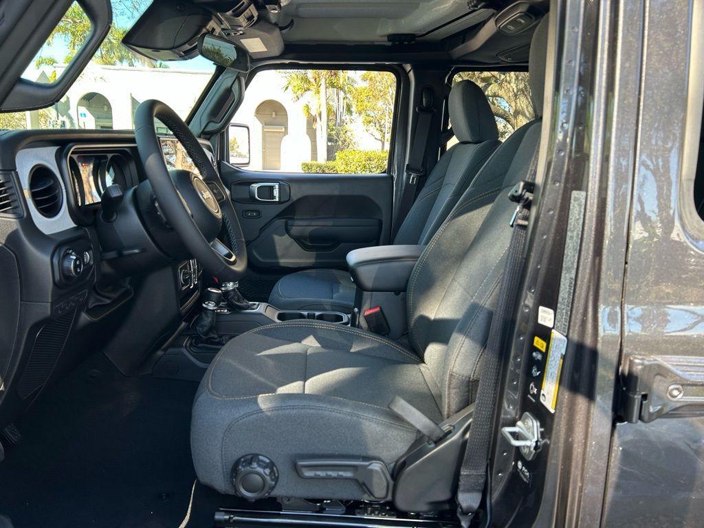 new 2026 Jeep Gladiator car, priced at $44,459