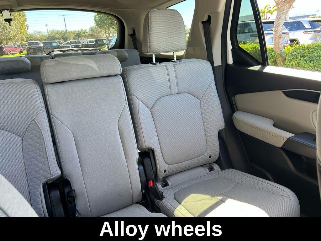 used 2023 Honda Pilot car, priced at $28,499