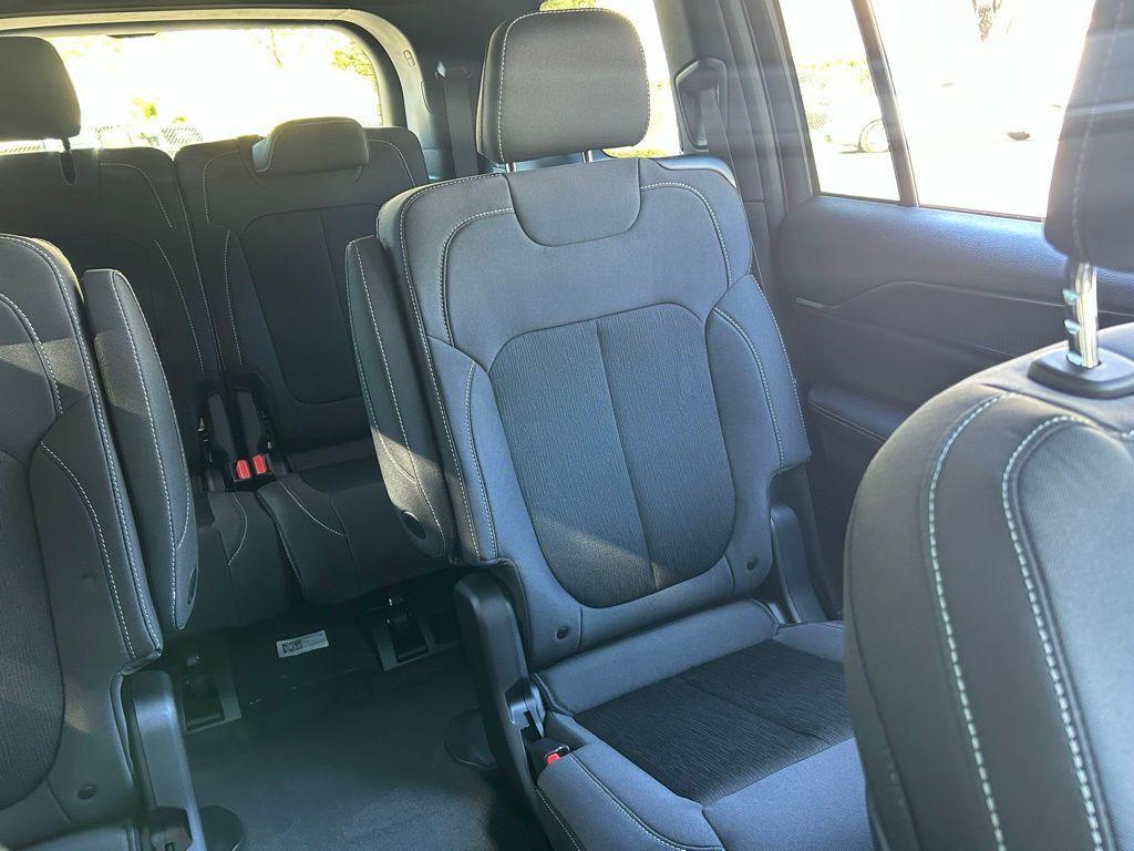 new 2025 Jeep Grand Cherokee L car, priced at $35,880