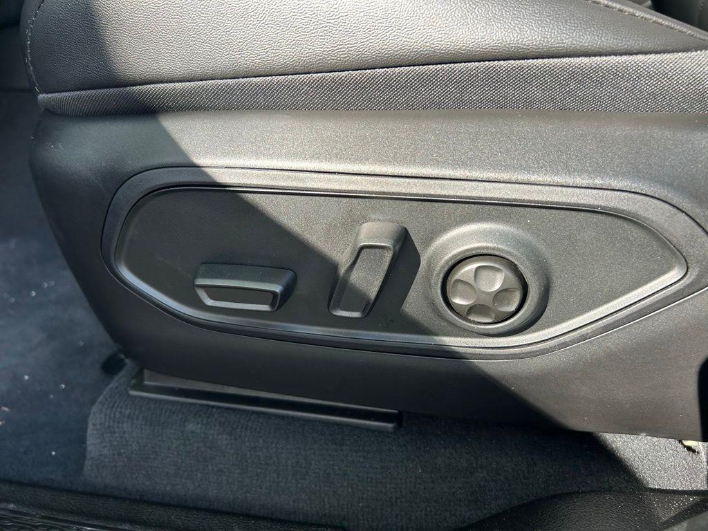 new 2026 Jeep Grand Cherokee L car, priced at $47,249