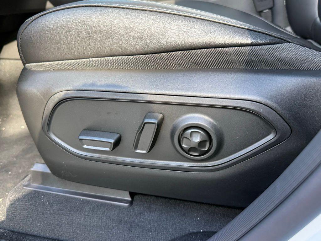 new 2026 Jeep Grand Cherokee car, priced at $44,835