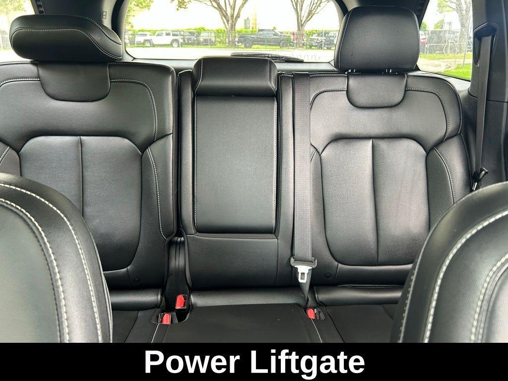 used 2024 Jeep Grand Cherokee car, priced at $35,896