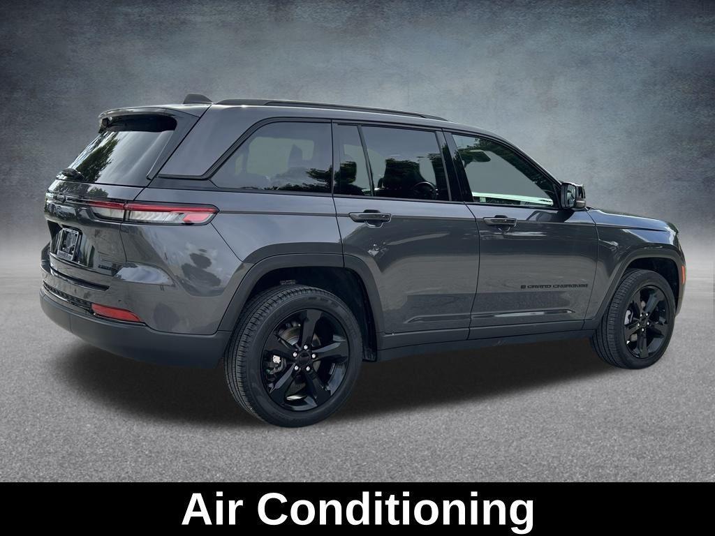 used 2024 Jeep Grand Cherokee car, priced at $35,896