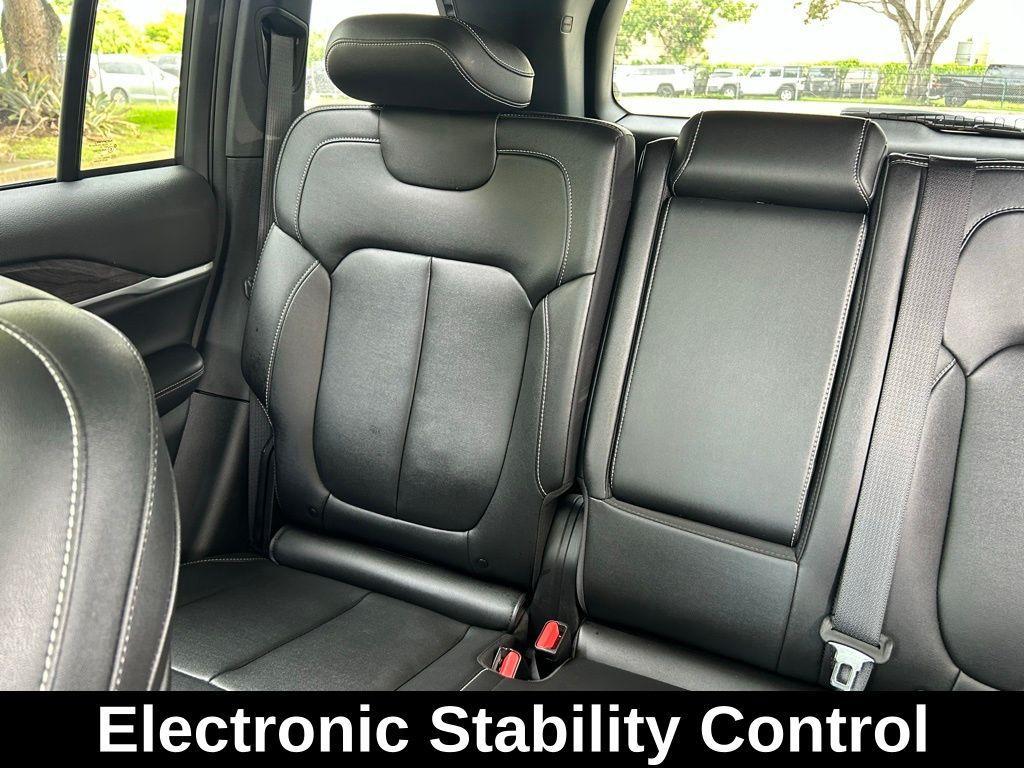 used 2024 Jeep Grand Cherokee car, priced at $35,896