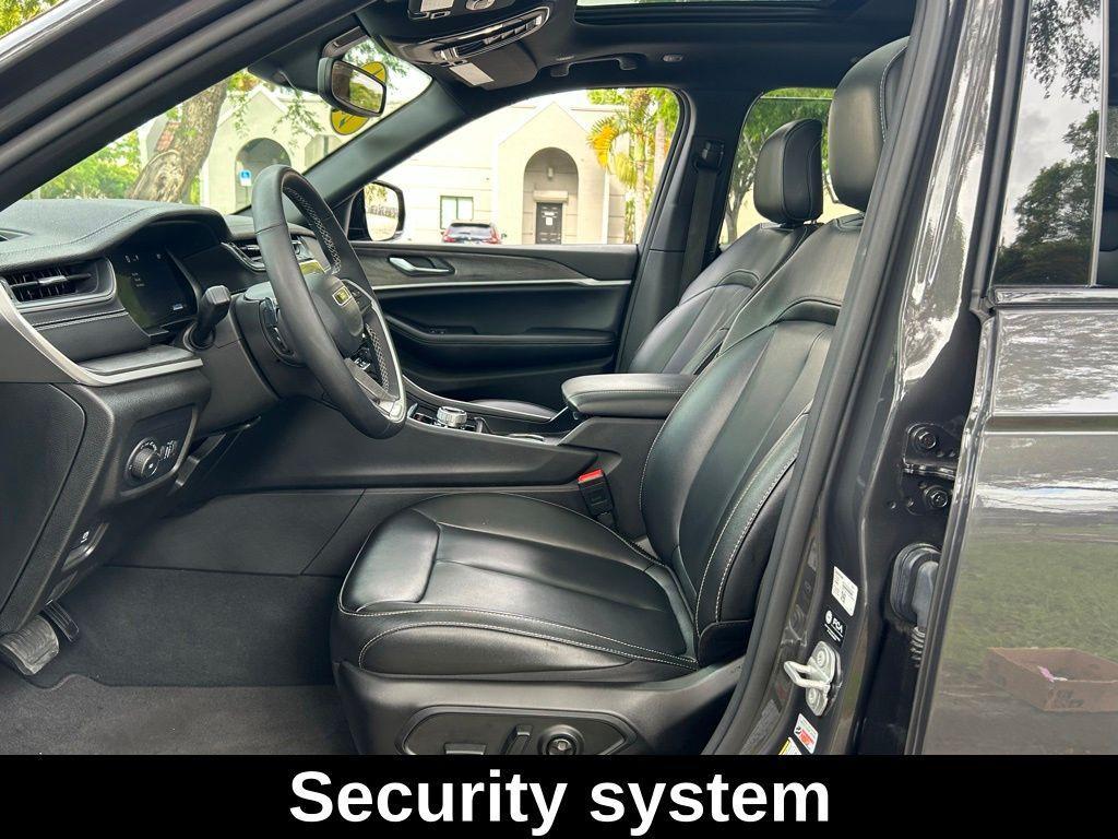 used 2024 Jeep Grand Cherokee car, priced at $35,896