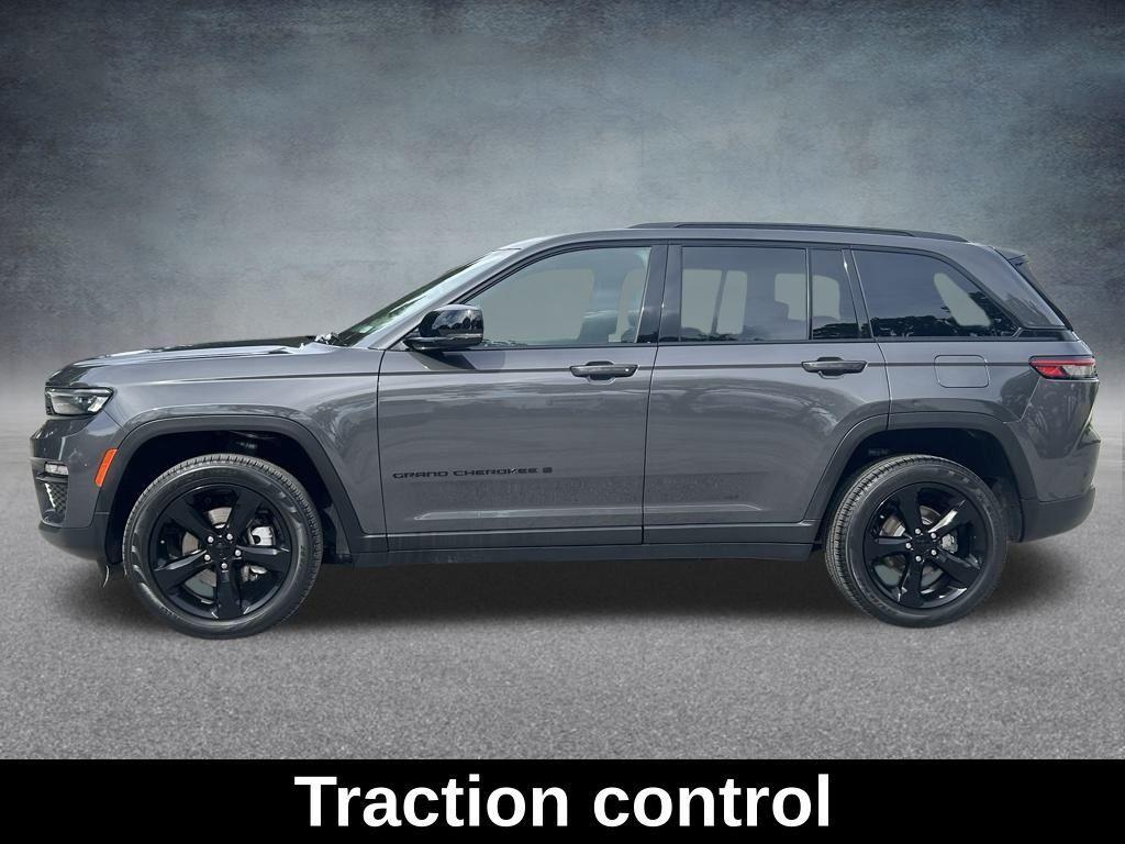 used 2024 Jeep Grand Cherokee car, priced at $35,896
