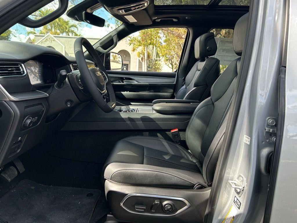 new 2026 Jeep Grand Wagoneer car, priced at $77,602