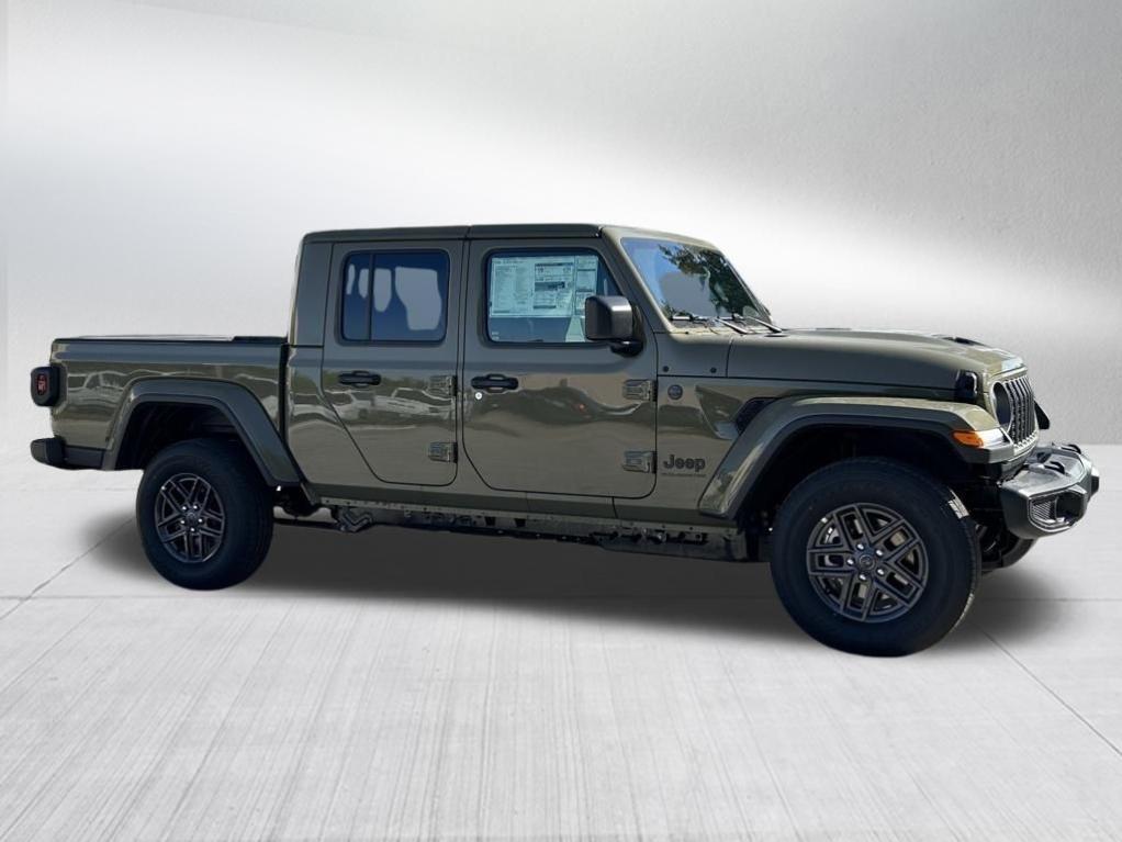 new 2026 Jeep Gladiator car, priced at $44,068
