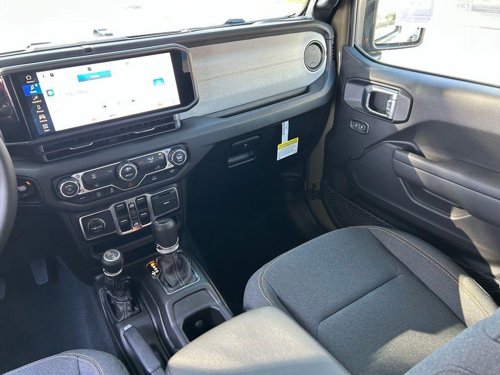 new 2026 Jeep Gladiator car, priced at $44,068