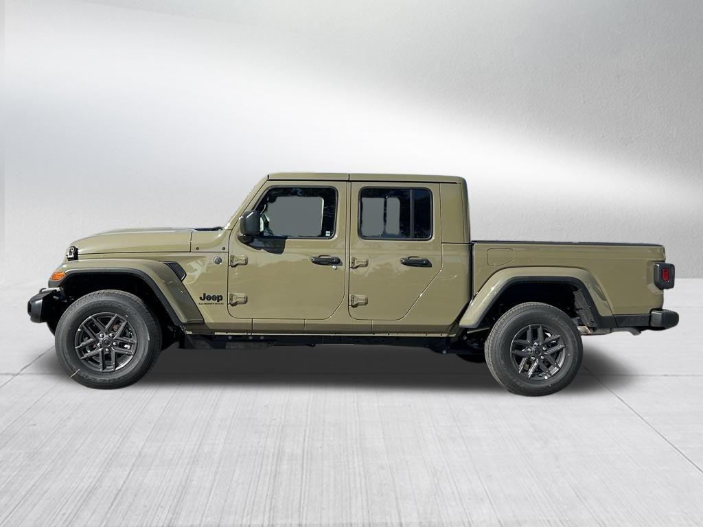 new 2026 Jeep Gladiator car, priced at $44,068