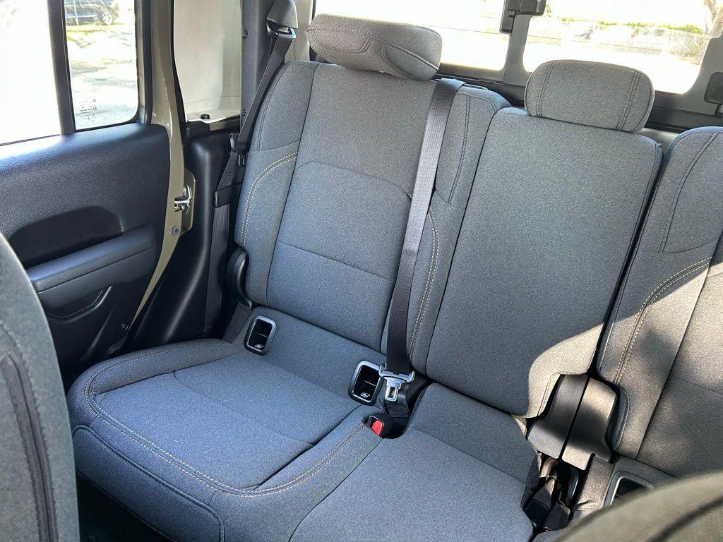 new 2026 Jeep Gladiator car, priced at $44,068