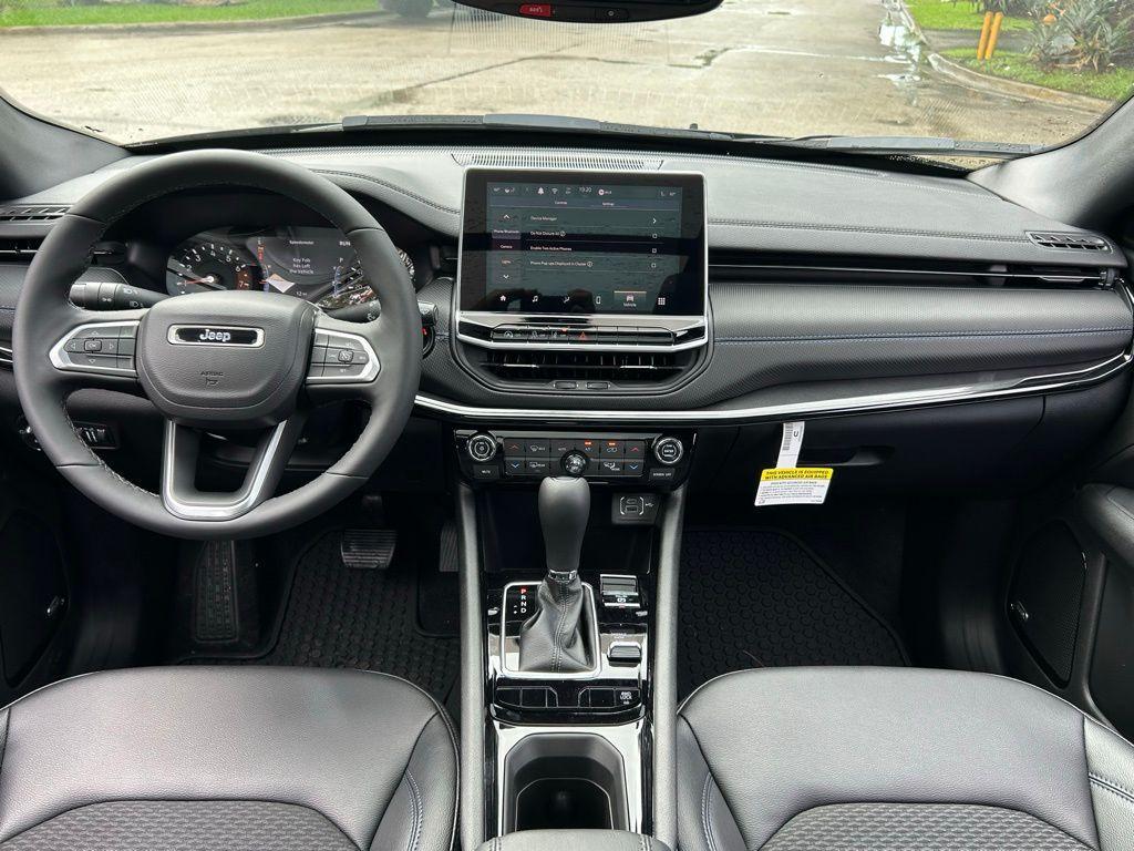 new 2025 Jeep Compass car, priced at $33,335