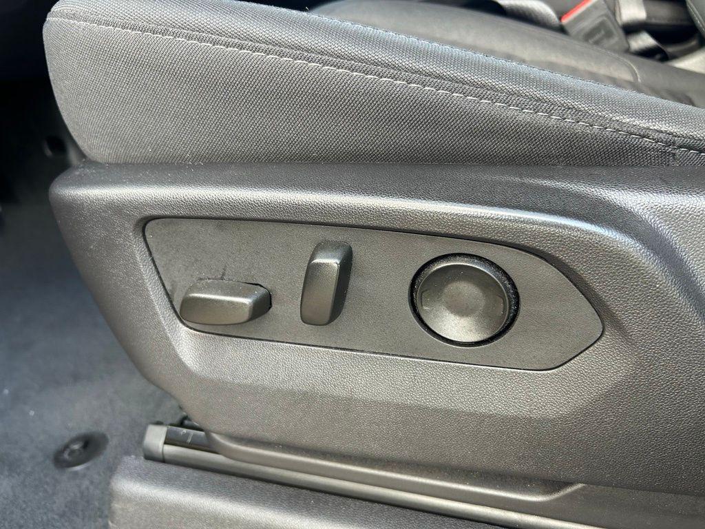 used 2024 Chevrolet Silverado 1500 car, priced at $30,995