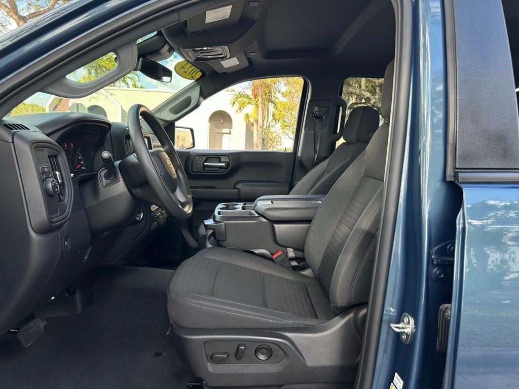 used 2024 Chevrolet Silverado 1500 car, priced at $30,995
