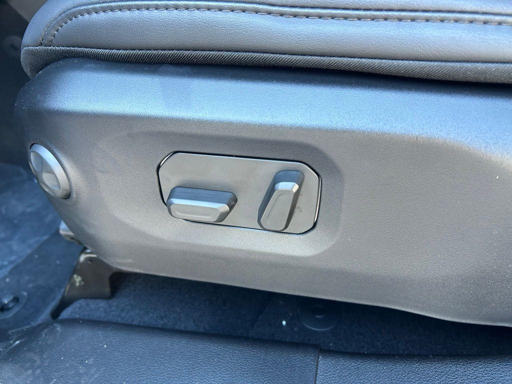 new 2026 Jeep Wrangler car, priced at $57,571