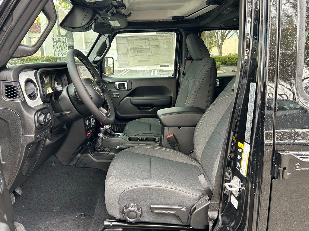 new 2026 Jeep Wrangler car, priced at $48,125