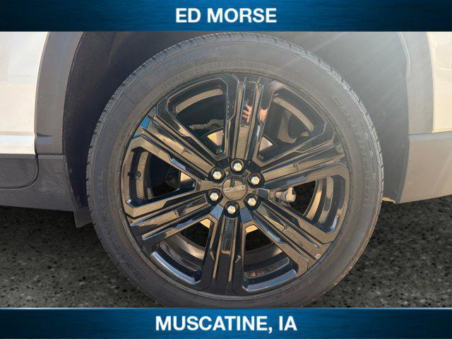 used 2025 GMC Acadia car, priced at $39,490