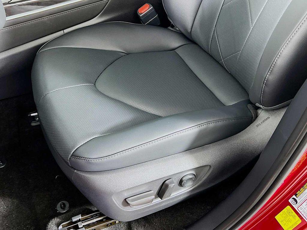 new 2026 Toyota Highlander Hybrid car, priced at $58,743