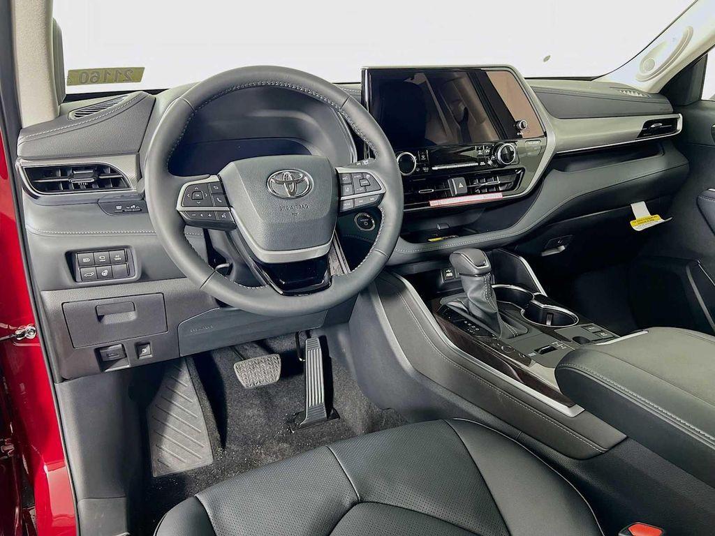 new 2026 Toyota Highlander Hybrid car, priced at $58,743