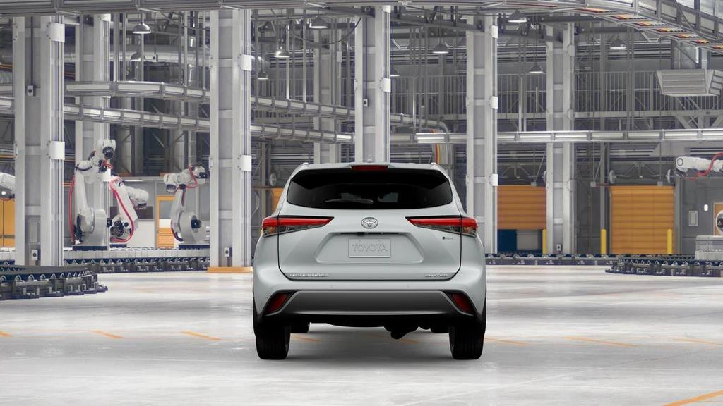 new 2026 Toyota Highlander Hybrid car, priced at $56,532